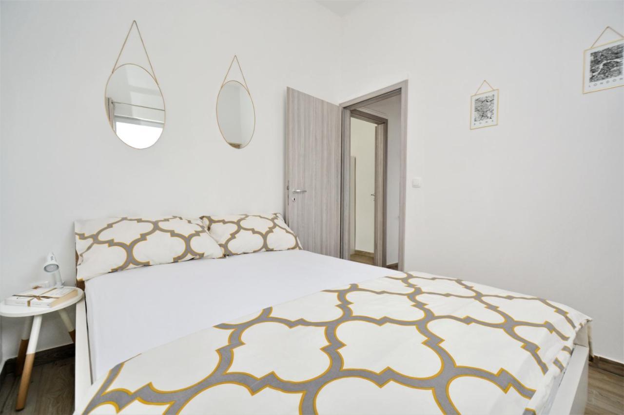 Holiday Home Paulin Obrovac Bagian luar foto
